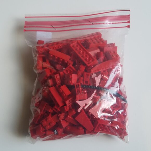 Legos Building Blocks 10.3 oz. Bag Red Pieces of Assorted Sizes!! - Picture 1 of 2